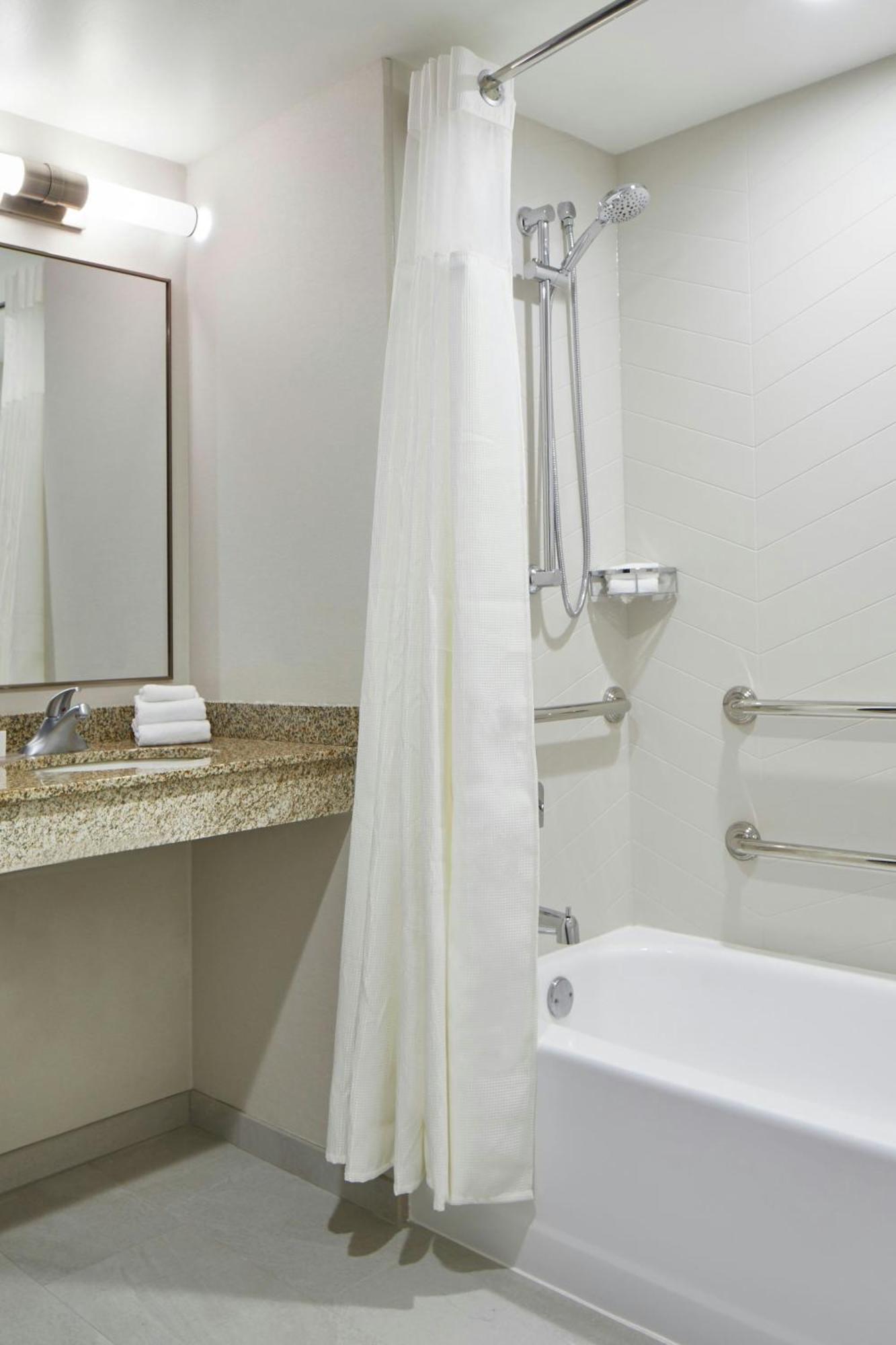 Fairfield Inn & Suites By Marriott Albany Airport Екстер'єр фото
