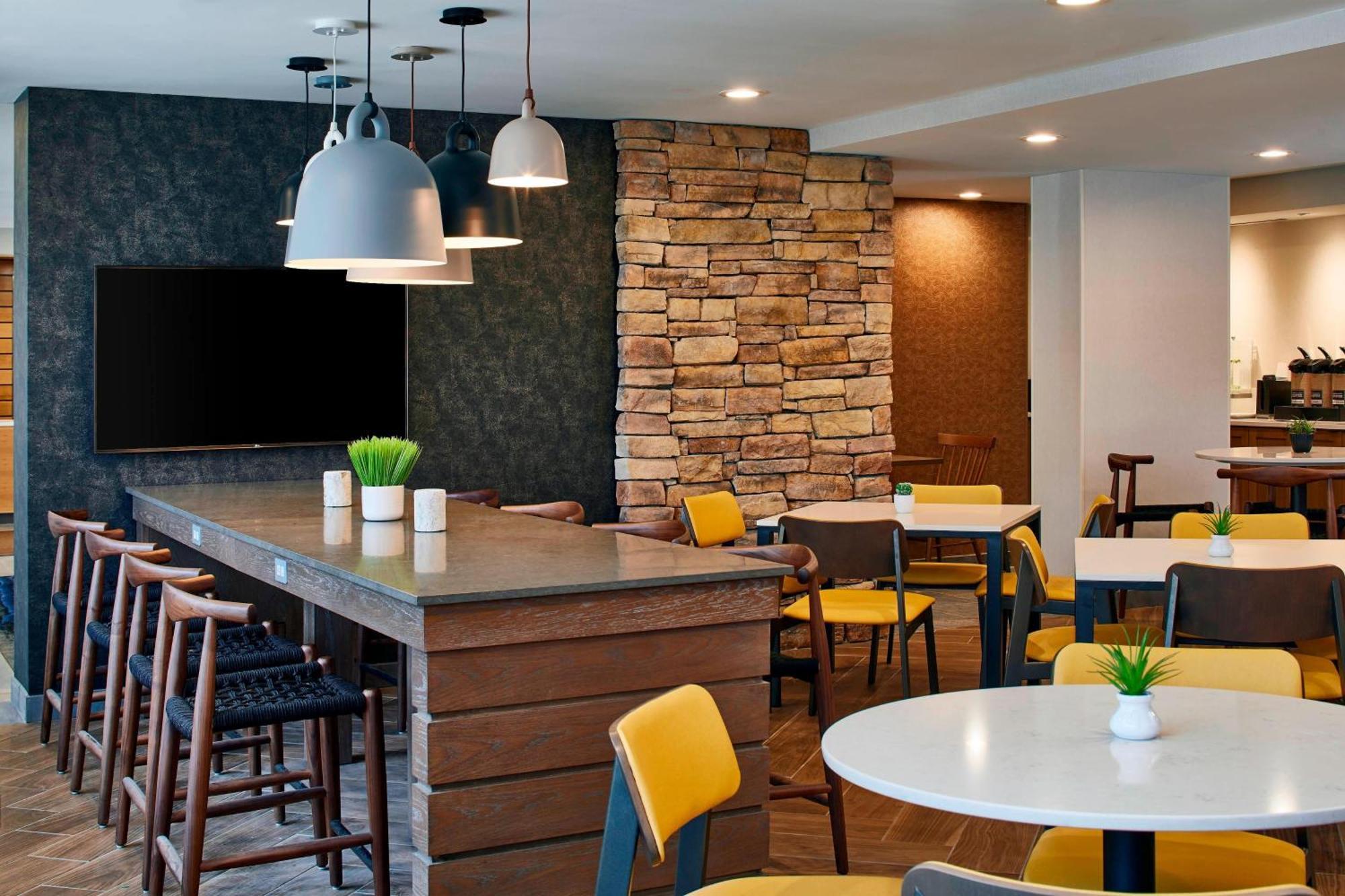 Fairfield Inn & Suites By Marriott Albany Airport Екстер'єр фото
